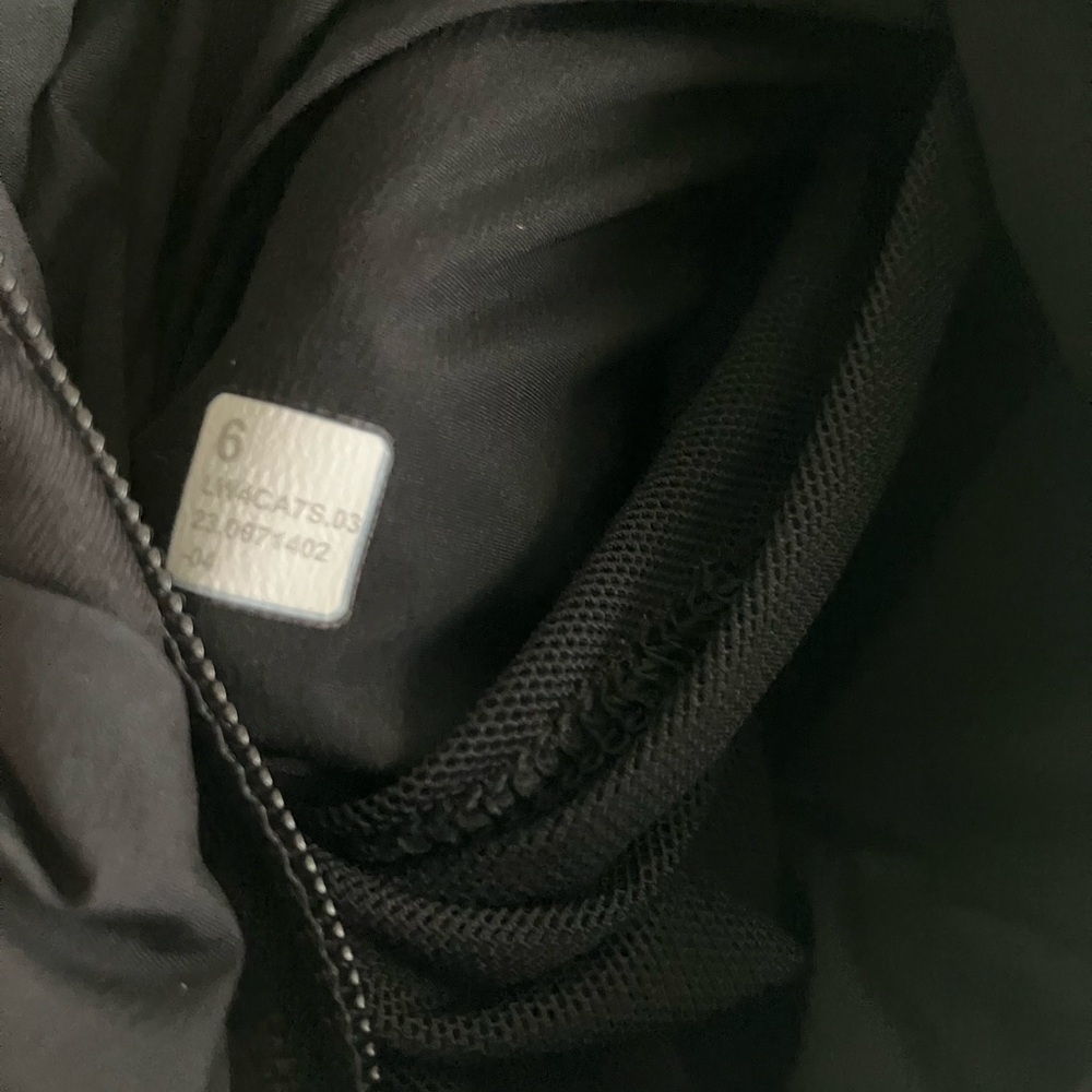Lululemon Down For It All Jacket (Size 6) NWT - Picture 13 of 16